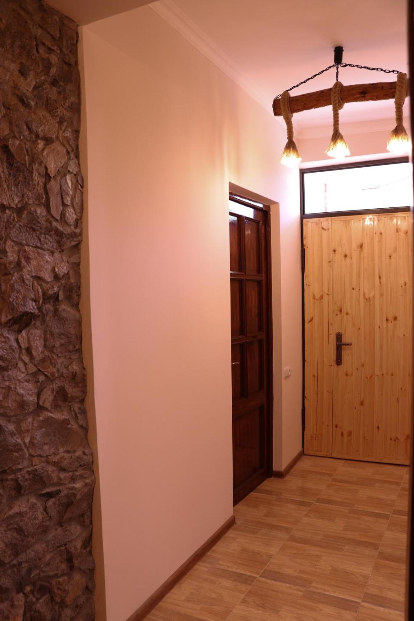 Legend Guest House Yekhegis Exterior foto