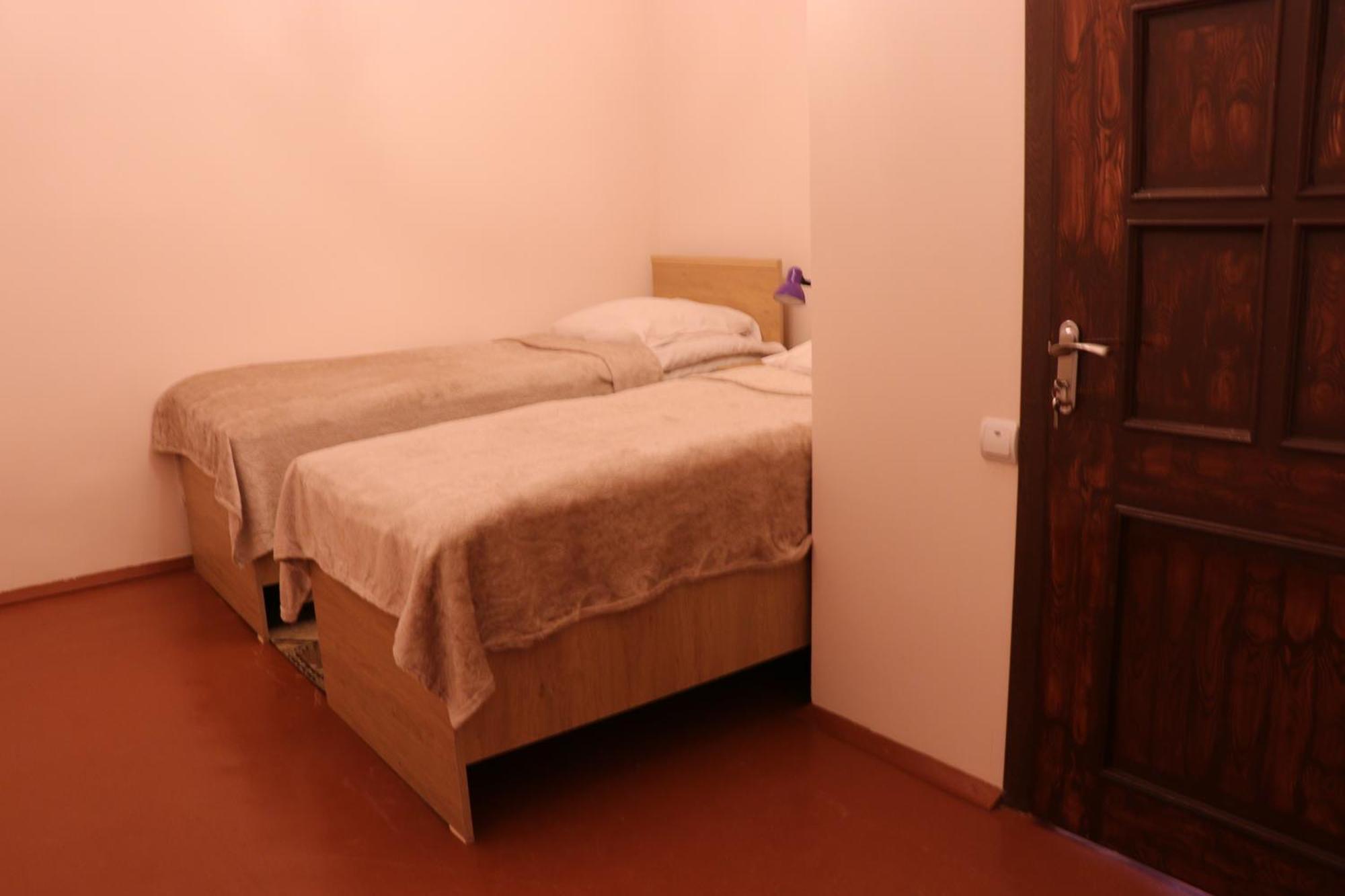 Legend Guest House Yekhegis Exterior foto