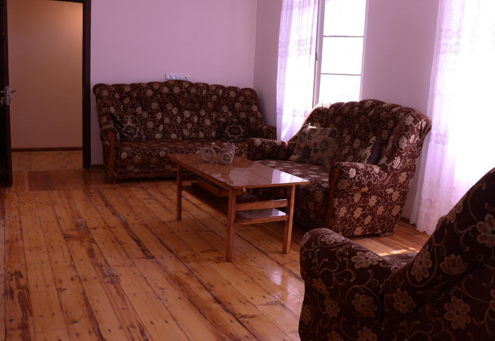 Legend Guest House Yekhegis Exterior foto