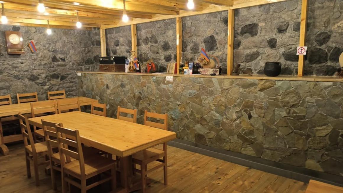 Legend Guest House Yekhegis Exterior foto